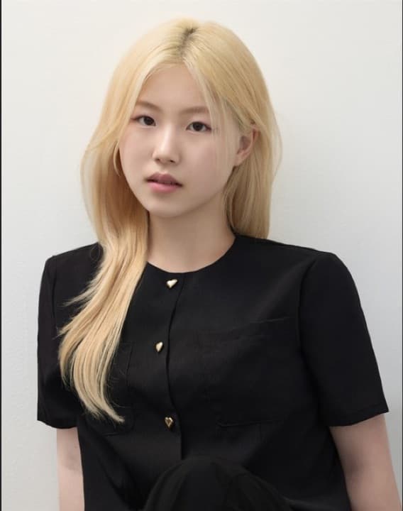 제니 디자이너 · 준오헤어 강남우성사거리점